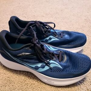 Men's 11, Saucony Navy and Light Blue Athletic Shoes